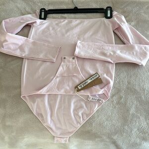 NWT SKIMS Essential Off The Shoulder Long Sleeve Bodysuit - Pink Large